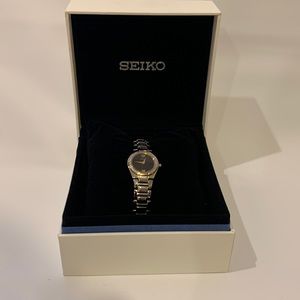 SEIKO women’s silver watch